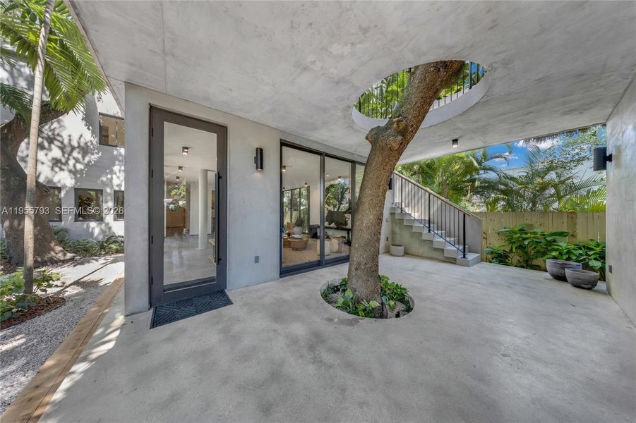 Exterior details and patio area of a home in , Miami (Image 2).