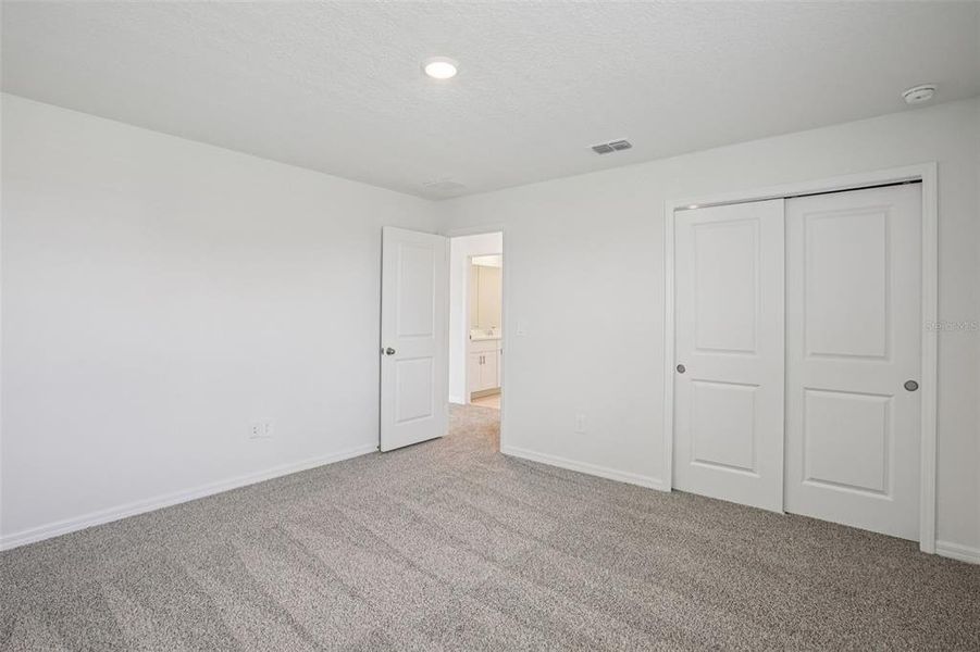 Spacious, unfurnished interior of a new home in Two Rivers - Premier Series, Zephyrhills (Image 32).