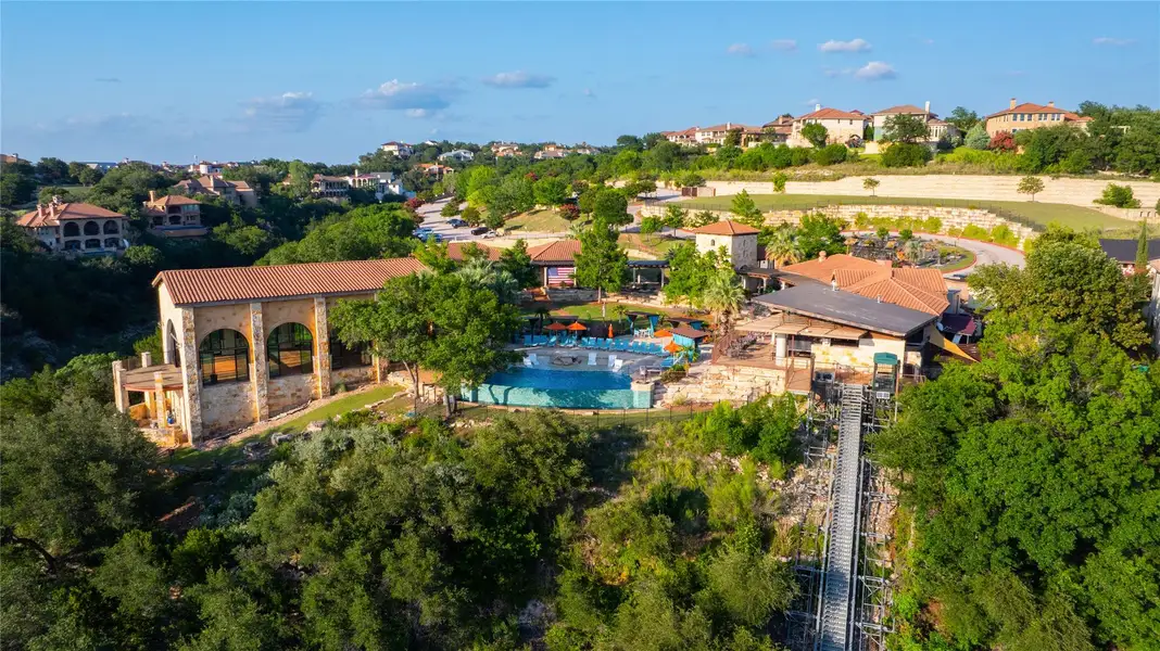 Image 32 of a home in Rough Hollow.