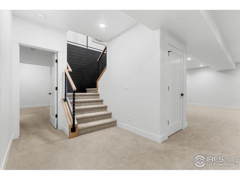 Spacious, unfurnished interior of a new home in , Fort Collins (Image 21).