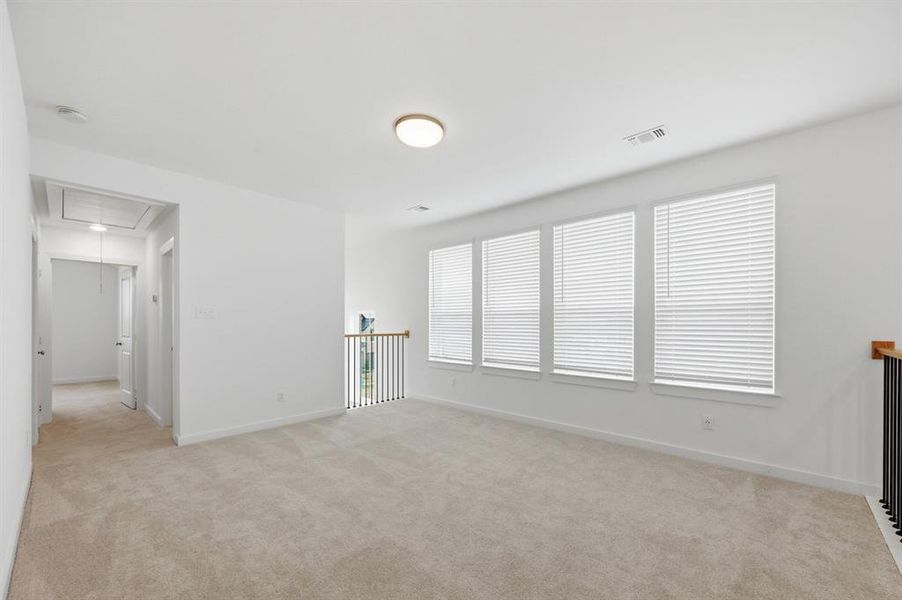 Spacious, unfurnished interior of a new home in Hillstead, Lavon (Image 22).