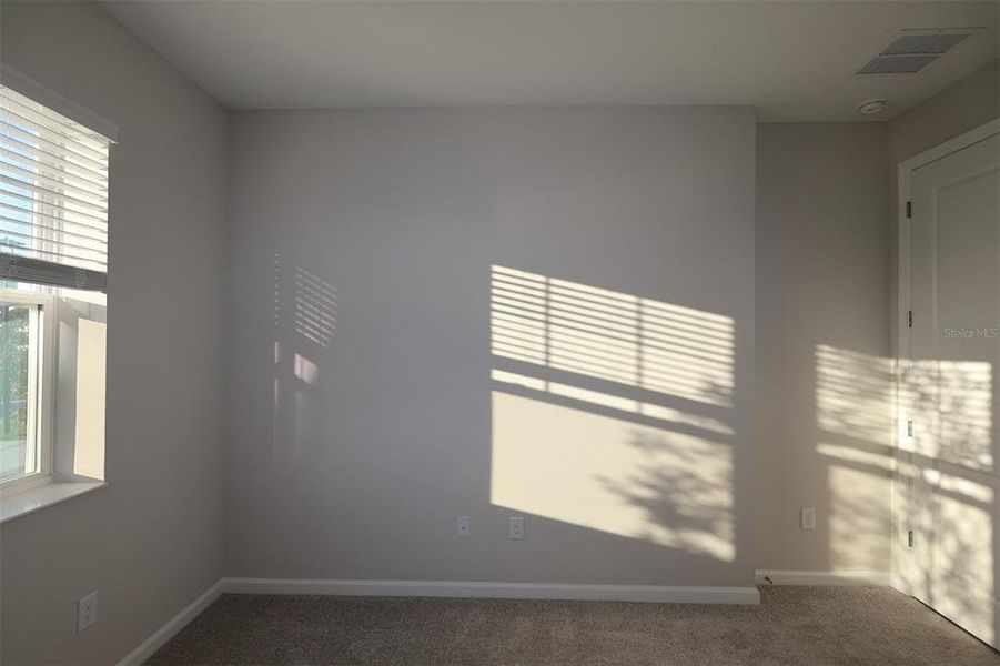 Spacious, unfurnished interior of a new home in Center Lake on the Park, St. Cloud (Image 17).