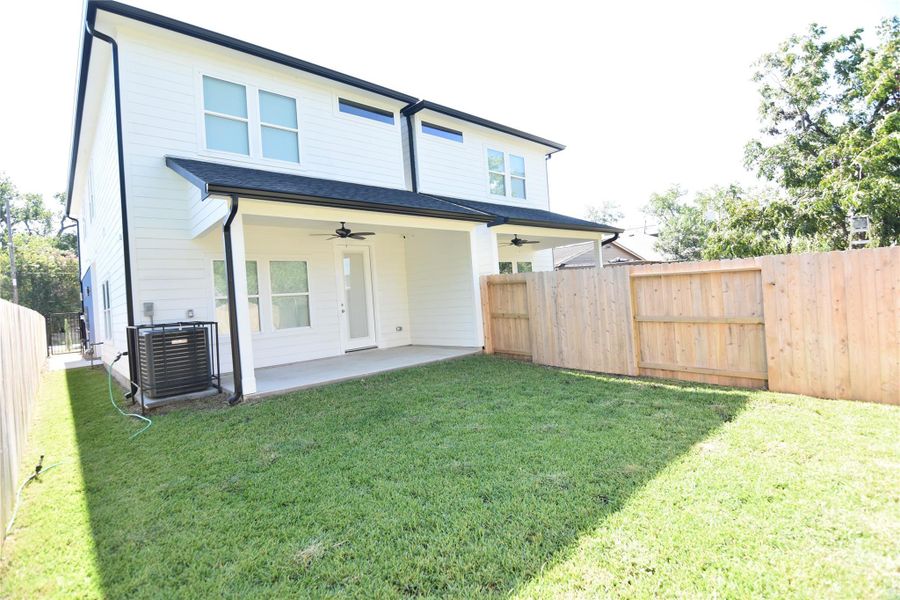 Front exterior of a new home in , Houston, TX, highlighting curb appeal (Image 14). Front exterior of a new home in , Houston, TX, highlighting curb appeal (Image 14).
