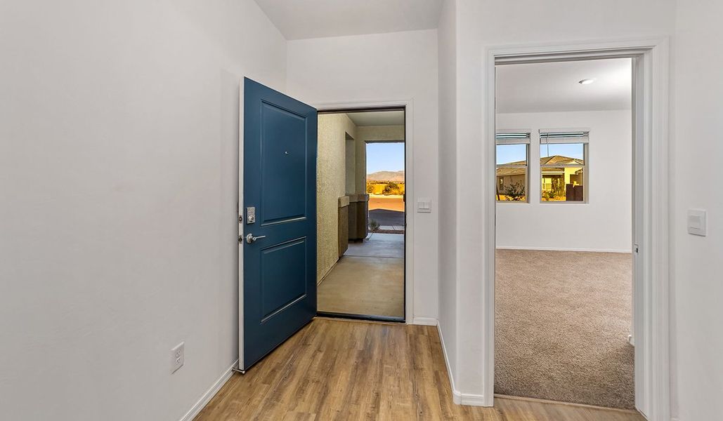 Spacious, unfurnished interior of a new home in Entrada Del Toro at Rancho Sahuarita, Sahuarita (Image 35).