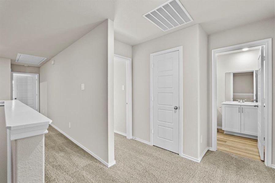 Spacious, unfurnished interior of a new home in Orchard Village, Fort Worth (Image 11).