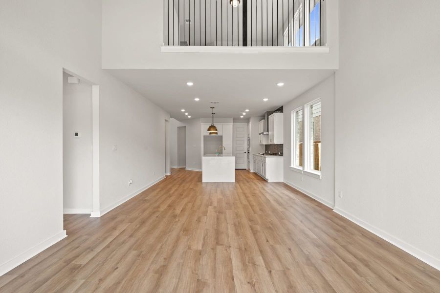 Spacious, unfurnished interior of a new home in Lariat, Liberty Hill (Image 22).