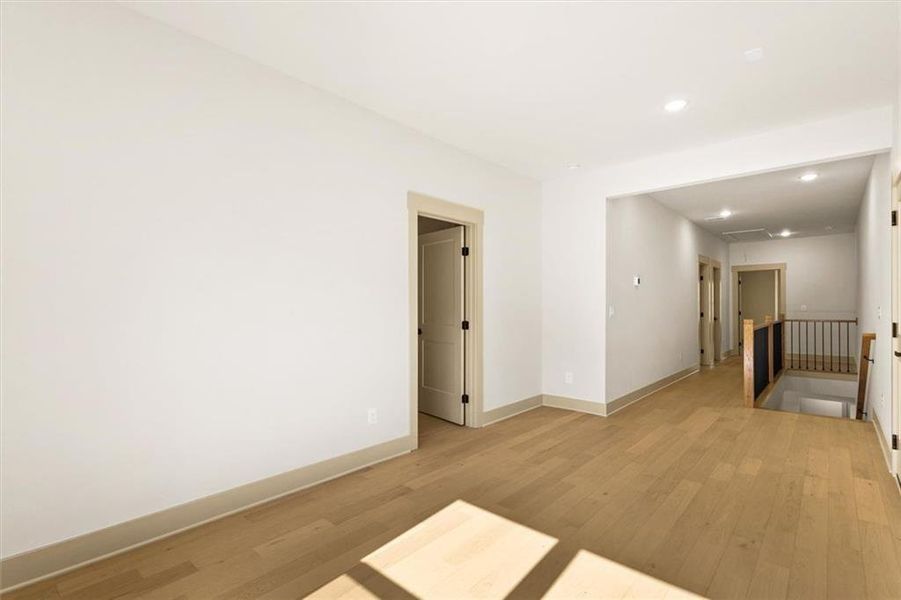 Spacious, unfurnished interior of a new home in , Hull (Image 73).