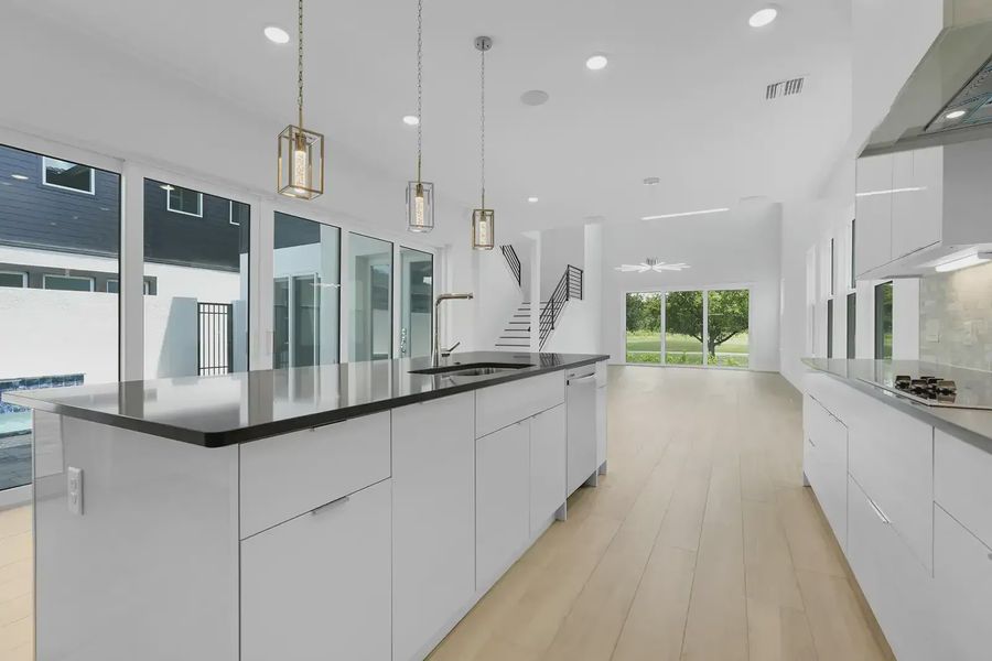 3036 Kensington Ave:Interior