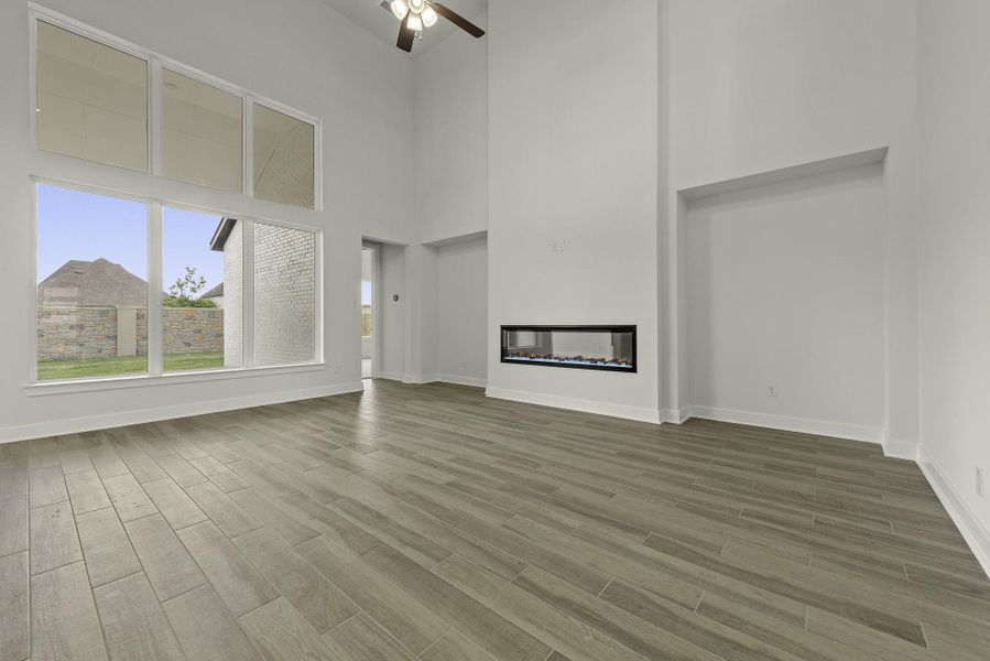 Representative image. Features, specifications, selections and colors may vary.