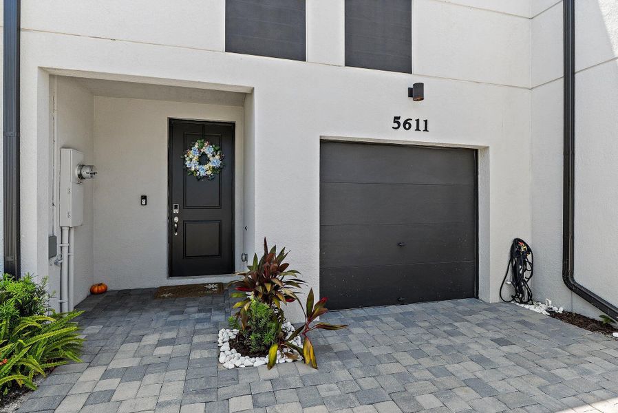 Image 51 of a home in Enclave at Mangonia Park.
