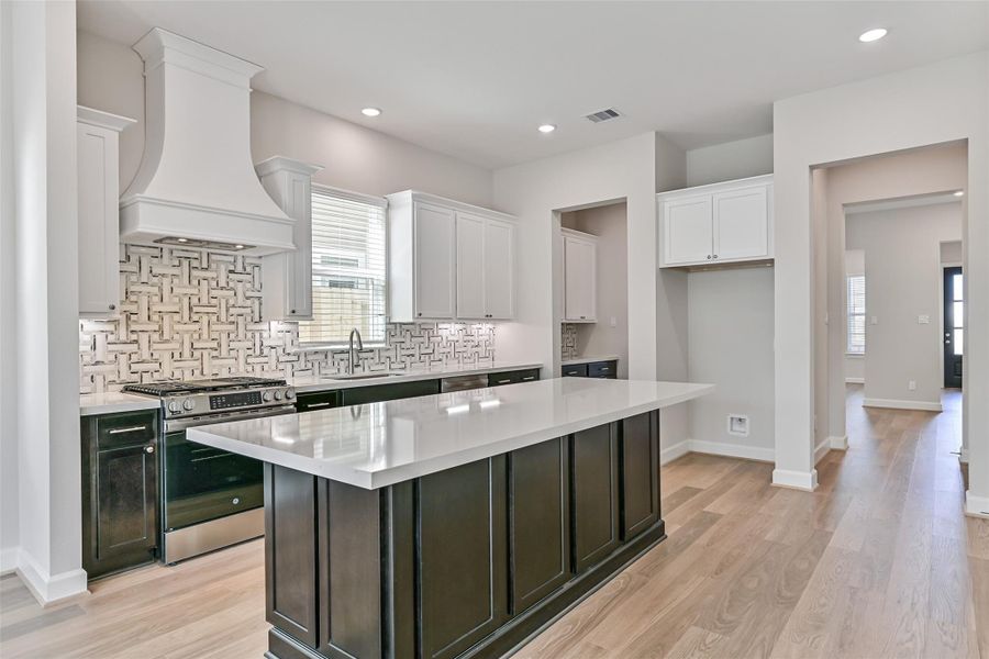 Furnished interior view inside a new home in Pearland Old Townsite, Pearland (Image 7).
