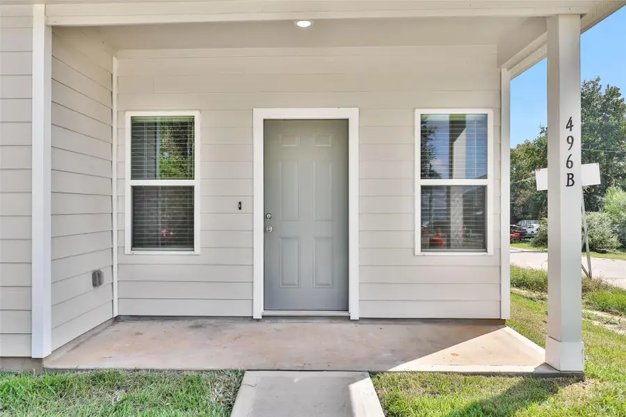 Exterior details and patio area of a home in , Willis (Image 3).