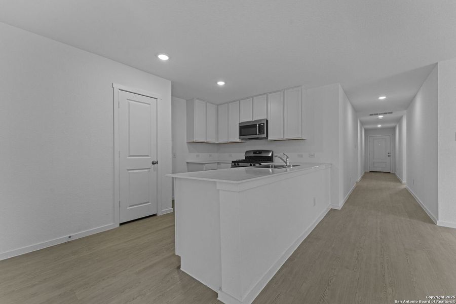 Furnished interior view inside a new home in Torian Village: Watermill Collection, San Antonio (Image 7). Furnished interior view inside a new home in Torian Village: Watermill Collection, San Antonio (Image 7).