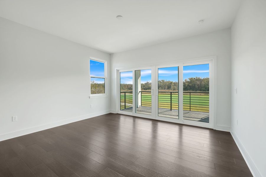 Representative unfurnished interior of a home built from the Courtyard 50 by ABD Development in Hampton Green at Providence, Davenport (Image 43).