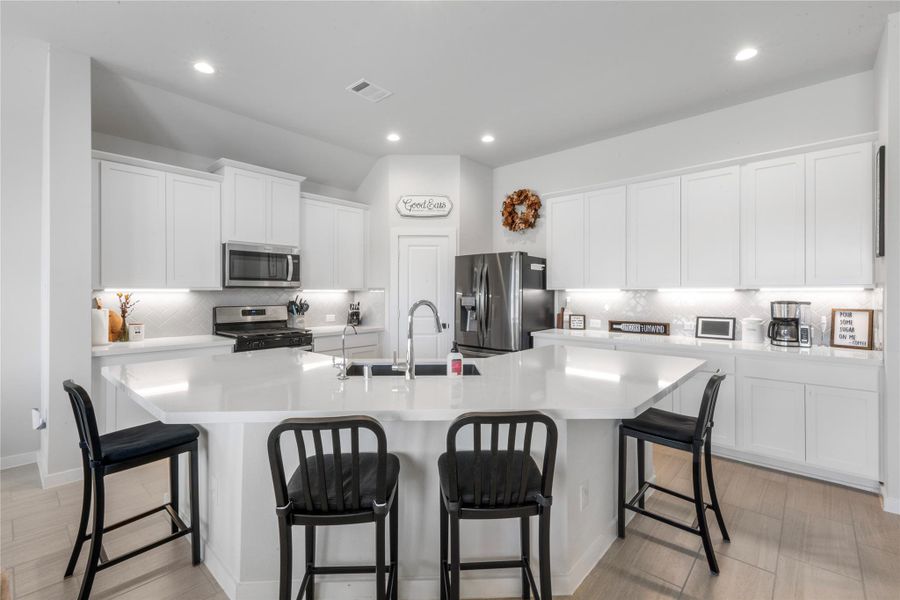 Furnished interior view inside a new home in , Mont Belvieu (Image 18). Furnished interior view inside a new home in , Mont Belvieu (Image 18).