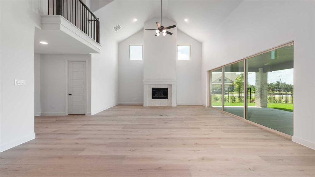Spacious, unfurnished interior of a new home in Somerset Park 80', Rockwall (Image 14). Spacious, unfurnished interior of a new home in Somerset Park 80', Rockwall (Image 14).