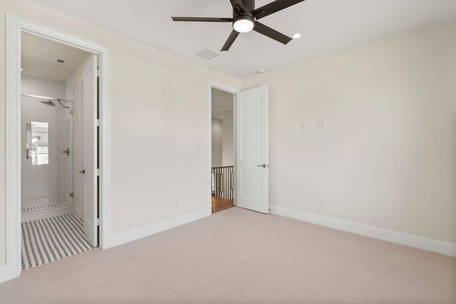 Spacious, unfurnished interior of a new home in , Houston (Image 22).