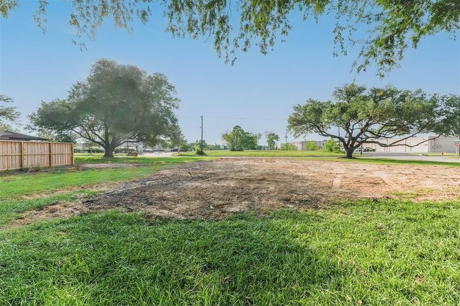 Image 8 of a home in .