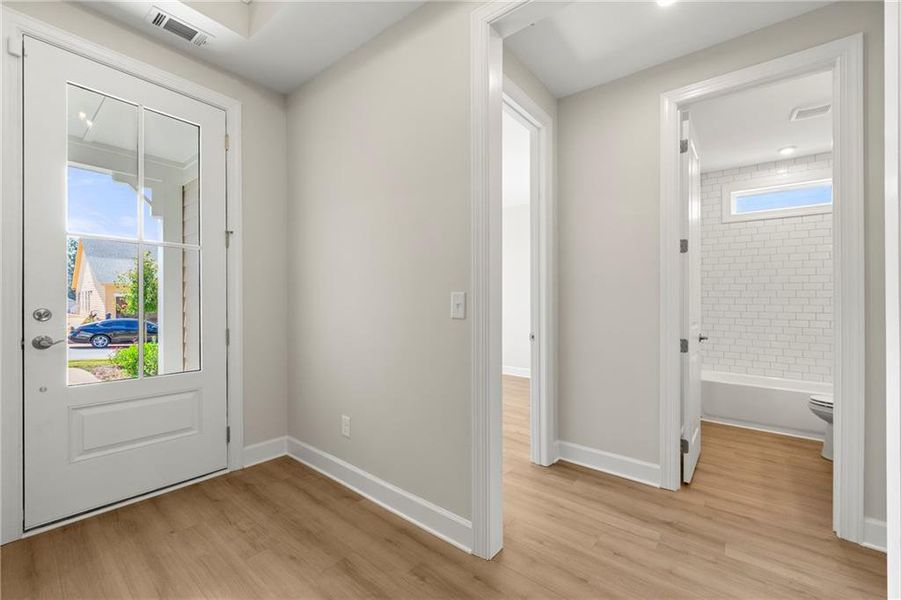 Spacious, unfurnished interior of a new home in Cresswind Georgia at Twin Lakes, Hoschton (Image 27). Spacious, unfurnished interior of a new home in Cresswind Georgia at Twin Lakes, Hoschton (Image 27).