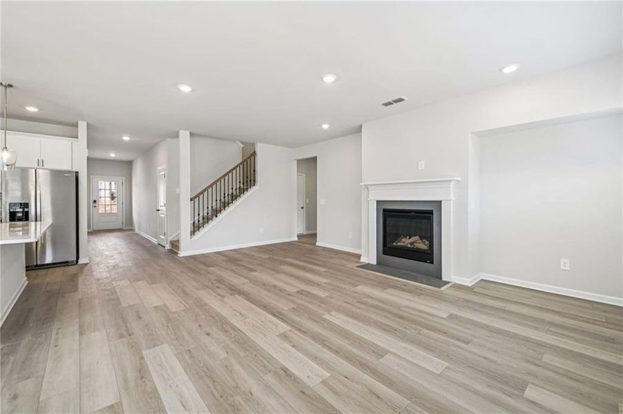 Spacious, unfurnished interior of a new home in Creekside at Oxford Park, Fairburn (Image 44).
