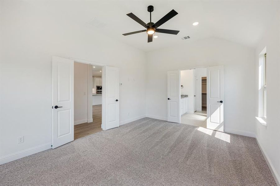 Spacious, unfurnished interior of a new home in Waterscape Classic 60s, Royse City (Image 32). Spacious, unfurnished interior of a new home in Waterscape Classic 60s, Royse City (Image 32).