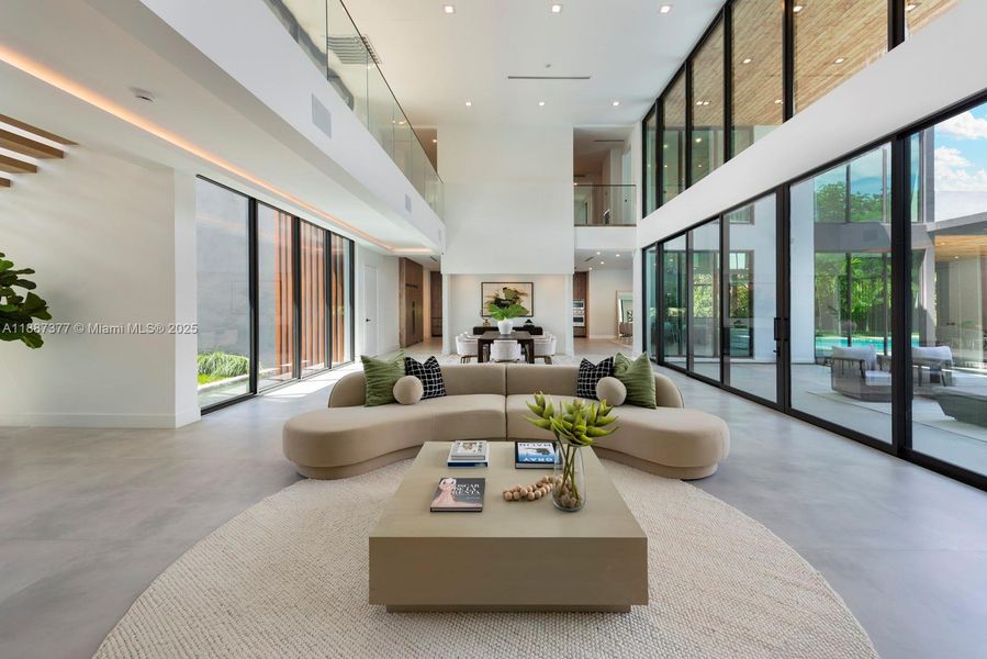 Community amenities in , Pinecrest (Image 42).