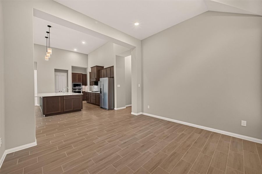 Spacious, unfurnished interior of a new home in , Richmond (Image 23).