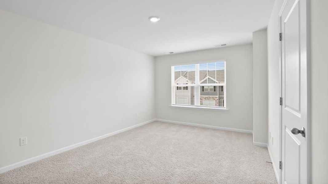 Spacious, unfurnished interior of a new home in Covington Village, Greer (Image 33).