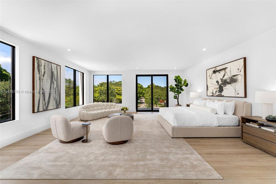 Furnished interior view inside a new home in , Pinecrest (Image 17).