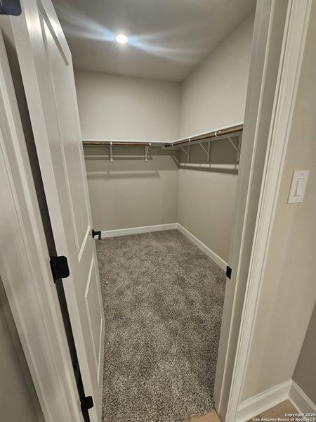 Spacious, unfurnished interior of a new home in , Spring Branch (Image 11).