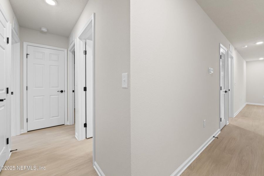 Spacious, unfurnished interior of a new home in , Jacksonville (Image 15).