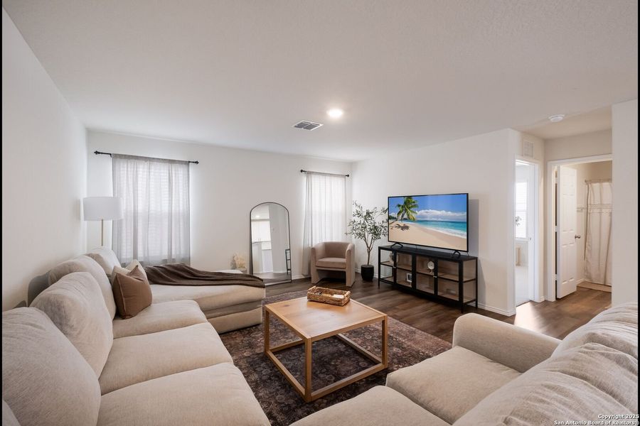 Furnished interior view inside a new home in Winding Brook, San Antonio (Image 12).