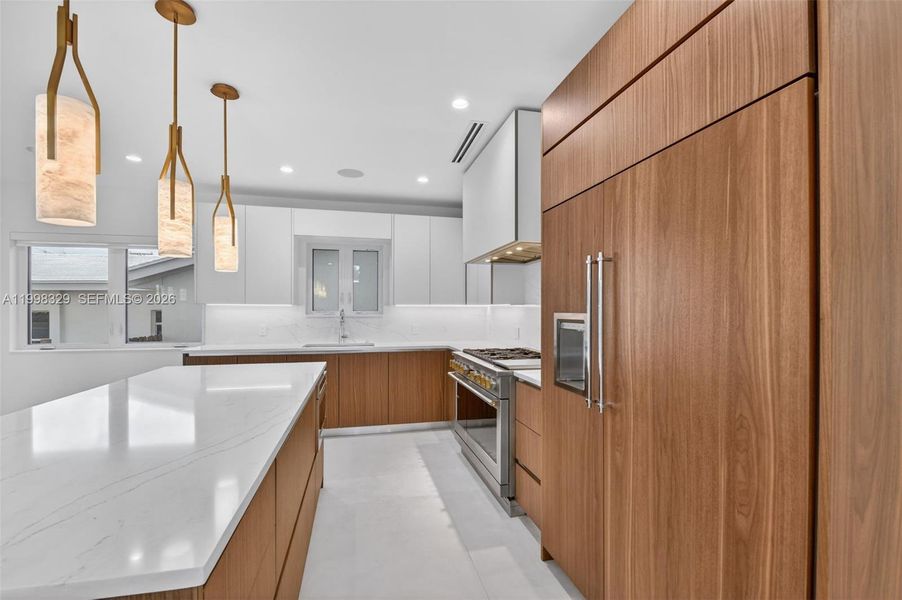 Furnished interior view inside a new home in , Lake Worth (Image 8).