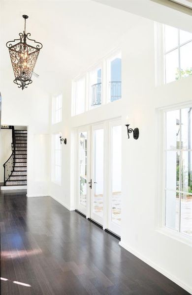 Spacious, unfurnished interior of a new home in , Sarasota (Image 5). Spacious, unfurnished interior of a new home in , Sarasota (Image 5).