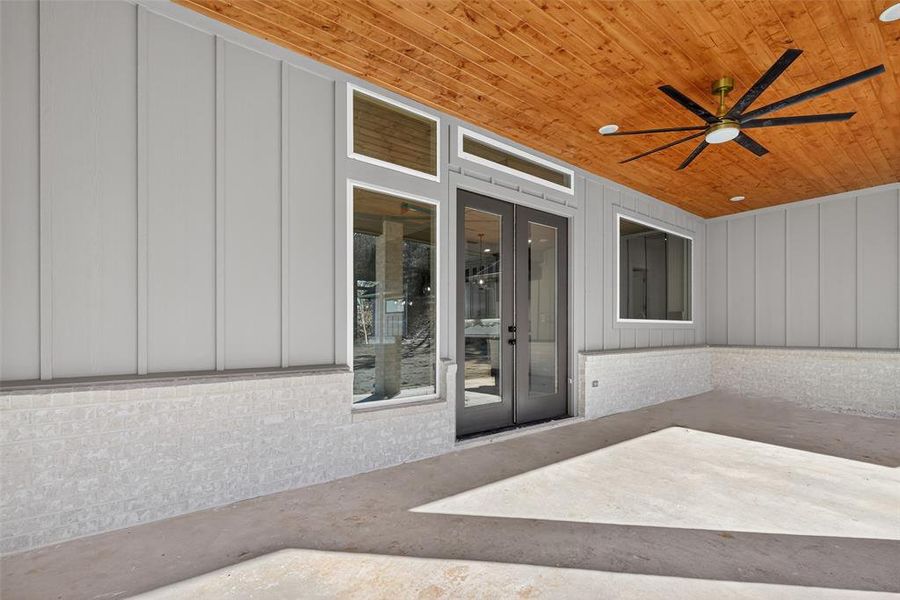 Exterior details and patio area of a home in , Winona (Image 4).