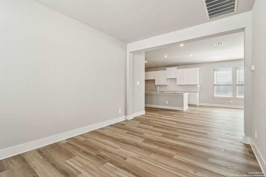 Spacious, unfurnished interior of a new home in Remington Ranch, San Antonio (Image 16). Spacious, unfurnished interior of a new home in Remington Ranch, San Antonio (Image 16).