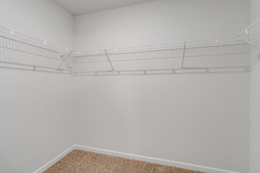 Spacious, unfurnished interior of a new home in Winston Point, Gilbert (Image 22).