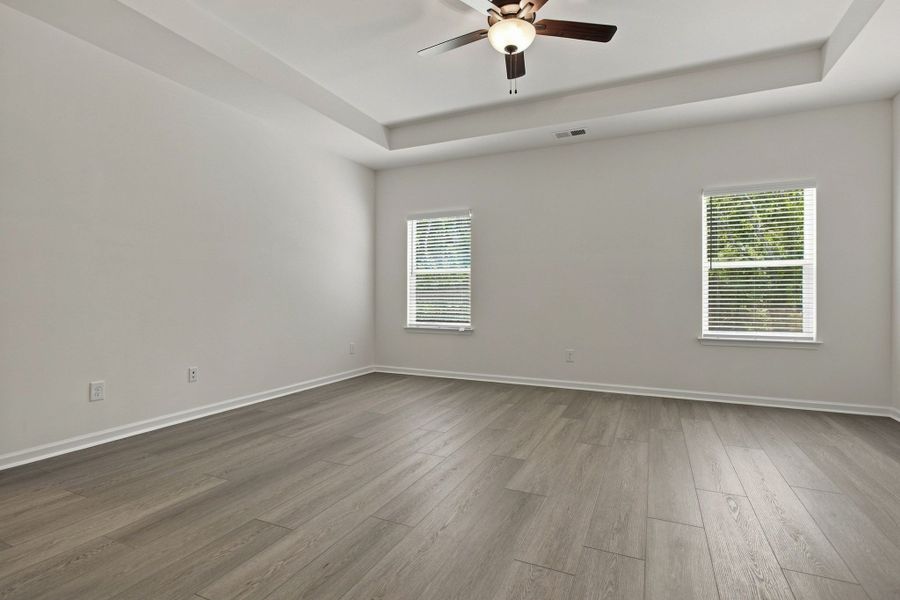 Spacious, unfurnished interior of a new home in Hampshire Hills, Columbia (Image 28).
