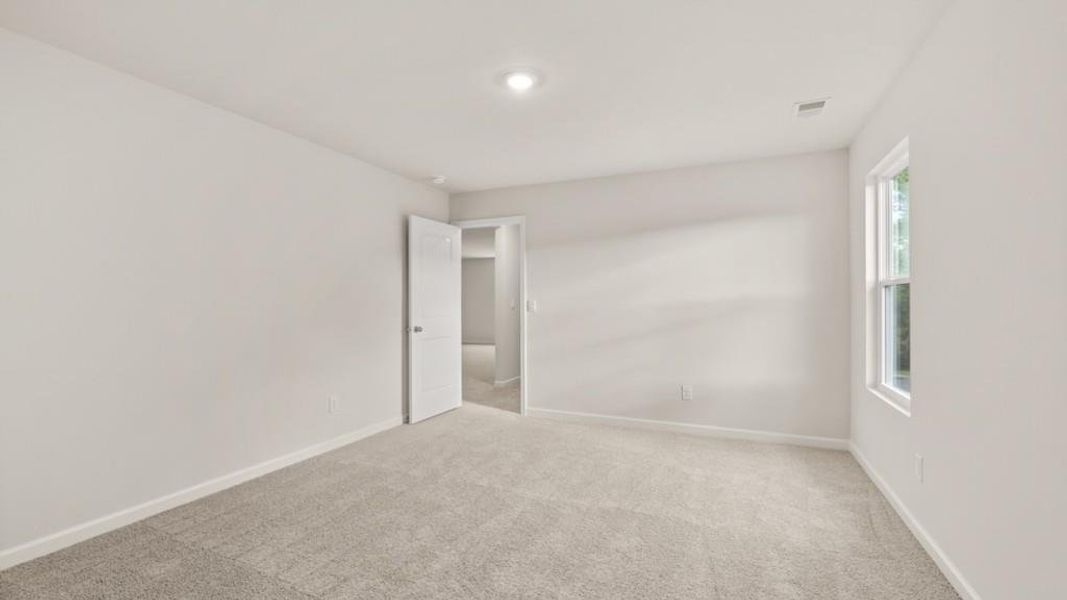 Spacious, unfurnished interior of a new home in , South Fulton (Image 27).