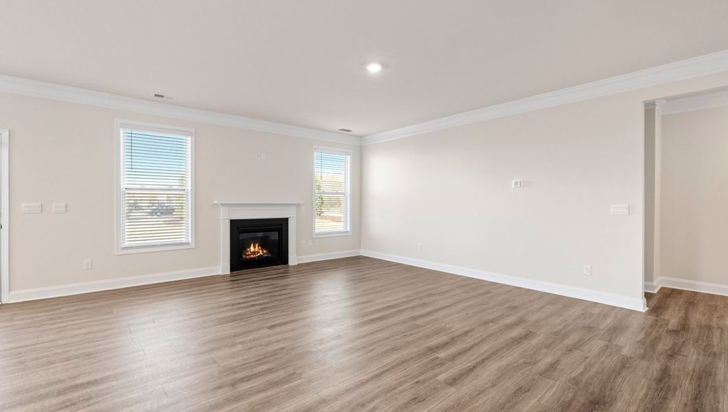Spacious, unfurnished interior of a new home in Seven Oaks, Greenwood (Image 20).