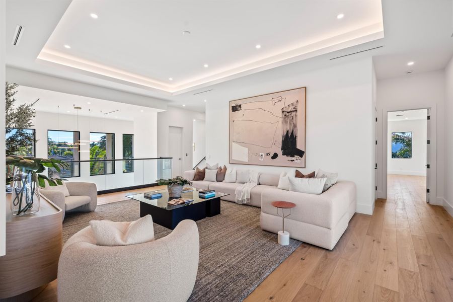 SECOND_FLOOR_LIVING_ANGLE_DT