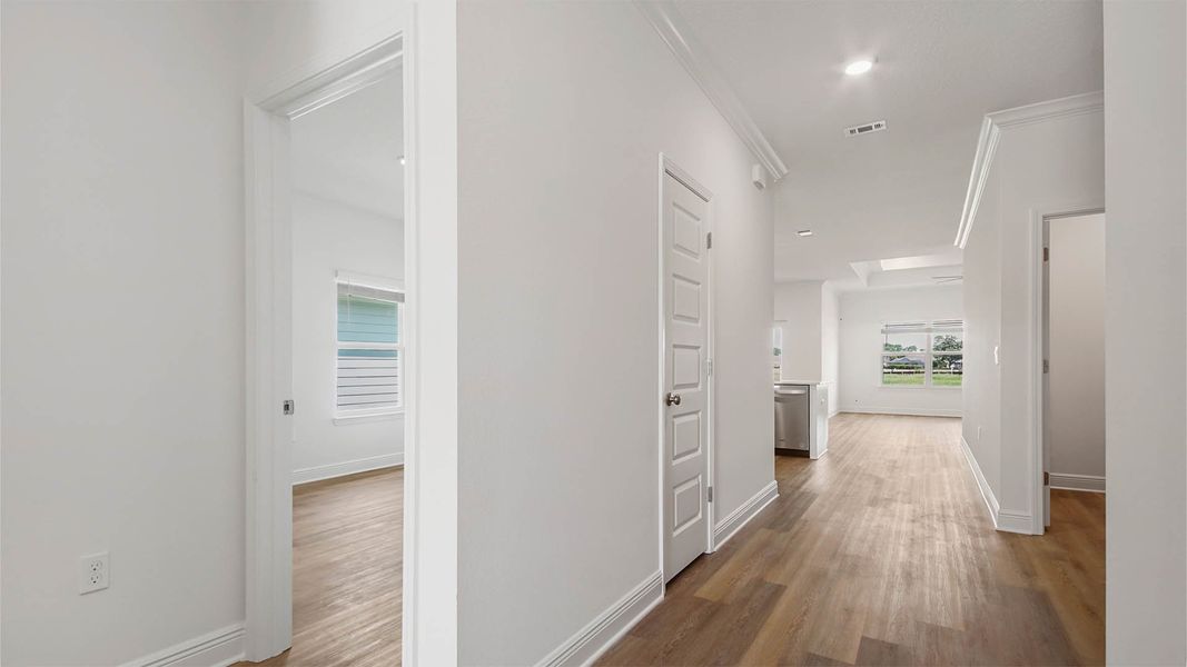 Representative unfurnished interior of a home built from the Rhett by D.R. Horton in Caballeros Estates At Hombre, Panama City Beach (Image 20).