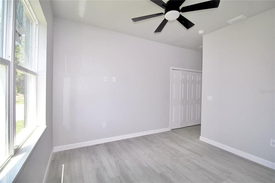 Spacious, unfurnished interior of a new home in , Sebring (Image 23).