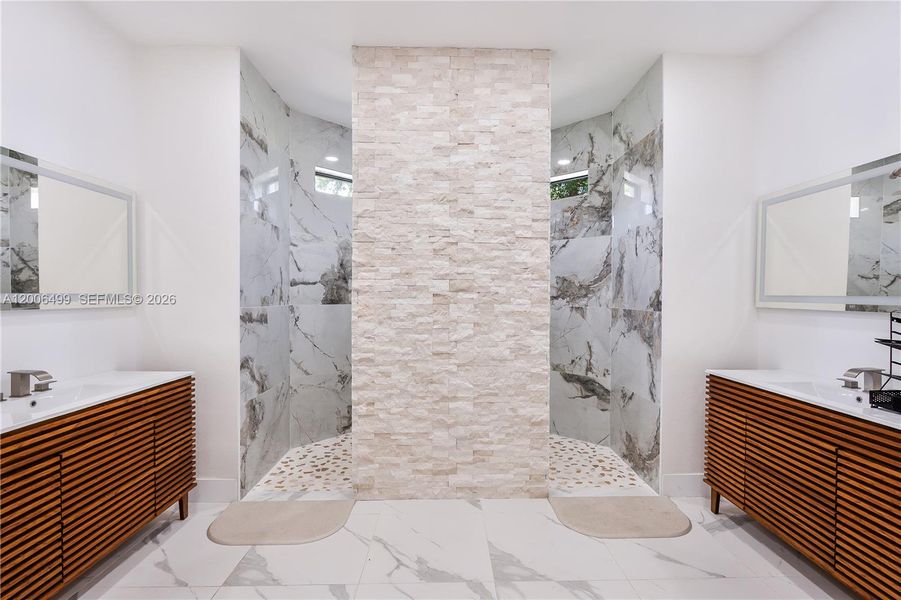 Furnished interior view inside a new home in , Clewiston (Image 25).