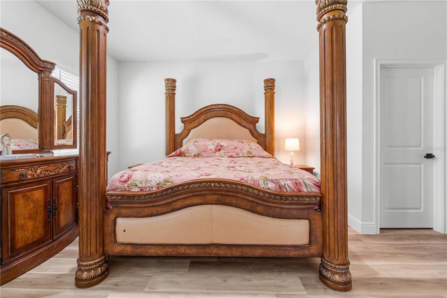 Furnished interior view inside a new home in , Ocala (Image 15).