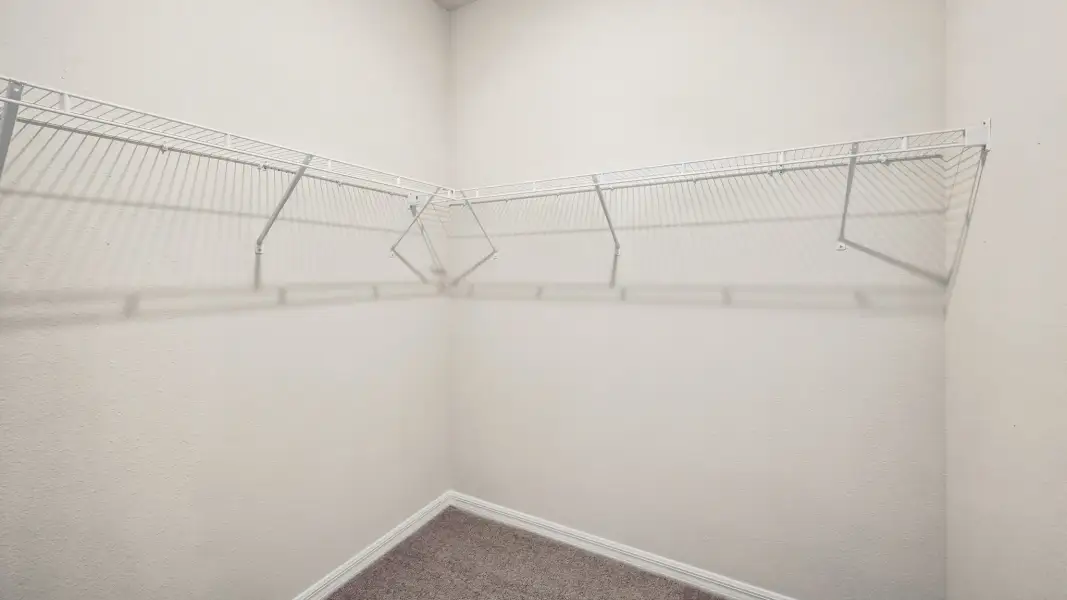 Spacious, unfurnished interior of a new home in Oakfield Trails, Parrish (Image 26).