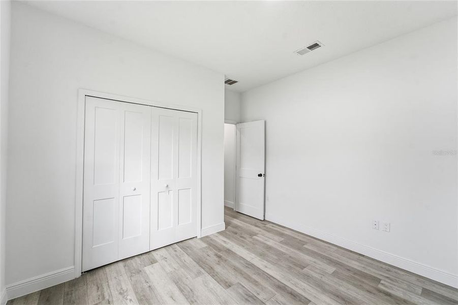 Spacious, unfurnished interior of a new home in , Ocala (Image 24).
