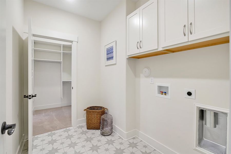 Pierre's Bay, Laundry Pierre's Bay, Laundry