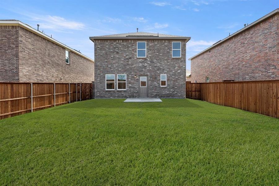 25. 14131 Donahue - Back
