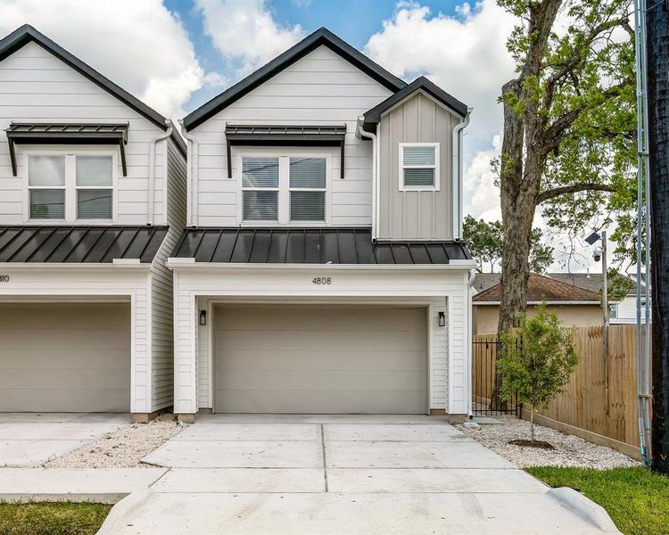 Front exterior of a home in the Randon Landing community, located in Houston, TX (Image 1).